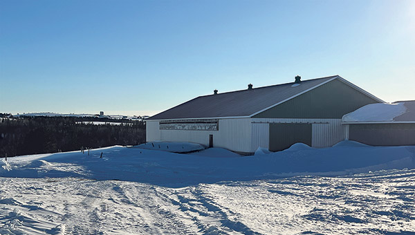 La géologie des terres sur lesquelles l’entreprise est installée est passablement accidentée. Photo : Claude Fortin
