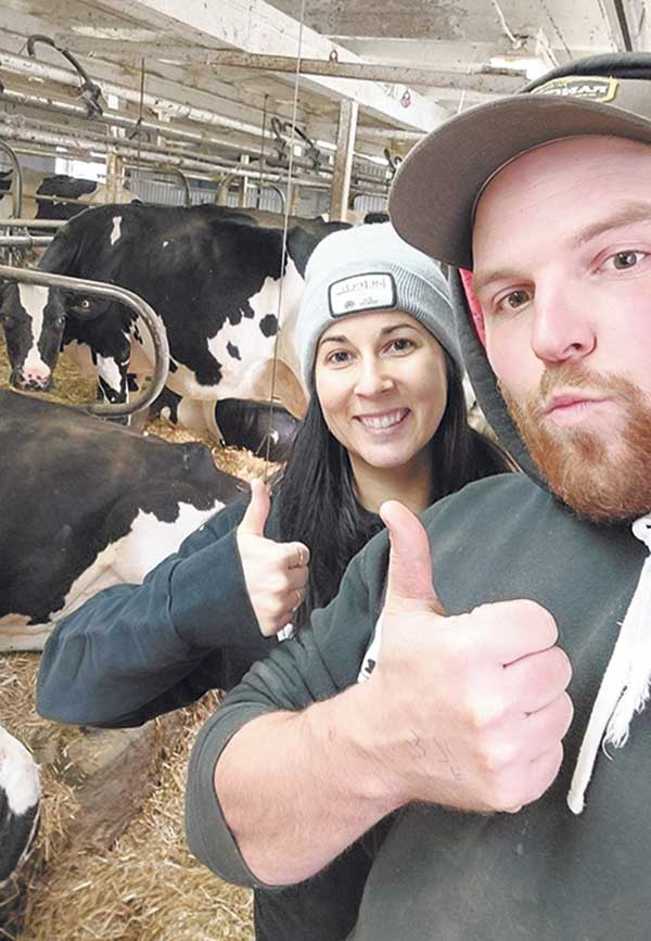 L’amour n’est pas juste dans le pré pour Frédérique Montminy-Blouin et Marc-Antoine Talbot, de Saint-Philémon, mais partout où ils sont ensemble à la ferme.