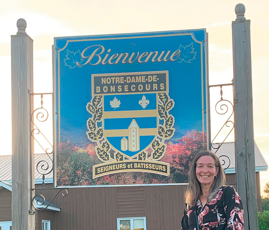 La nouvelle mairesse de Notre-Dame-de-Bonsecours élève des vaches Jersey, qui produisent 78 kg de quota. Photo : Gracieuseté de Chantale Lauzon