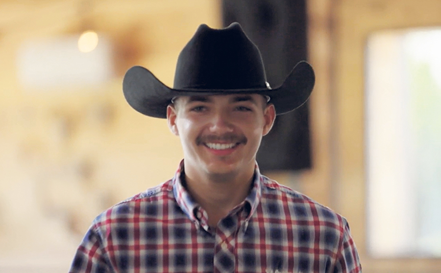 Dès que Samuel est entré dans la même pièce qu’Ariane, c’était dans la poche pour le jeune cowboy aux multiples outils. Non, mais! Regardez-moi cette belle pièce d’homme. Avec son chapeau et sa moustache, on pourrait même le prendre pour le troisième frère Xhekaj des Canadiens.