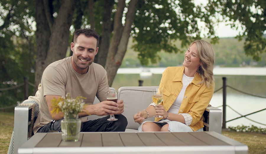 La chimie a été à ce point bonne entre Tommy et Vicky pour que l’agriculteur lui confirme déjà qu’elle viendrait passer la semaine à la ferme chez lui, sans même avoir vu les autres prétendantes.