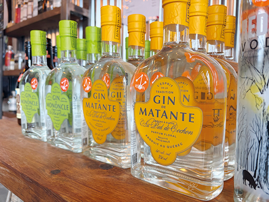 La Distillerie La Manufacture, dans les Laurentides, assure sa rentabilité en produisant le Gin Mononcle et le Gin Matante pour l’entreprise Au Pied de cochon.
