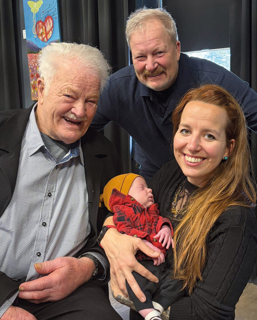 Quatre générations de Parenteau, une belle famille de L’Avenir : Georges, Jean, Émilie-Sophie et le petit homme, Louis.