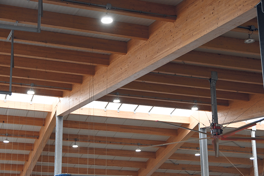La nouvelle étable de la Ferme Berni est devenue, en 2023, le plus vaste bâtiment en structure de bois au Québec.