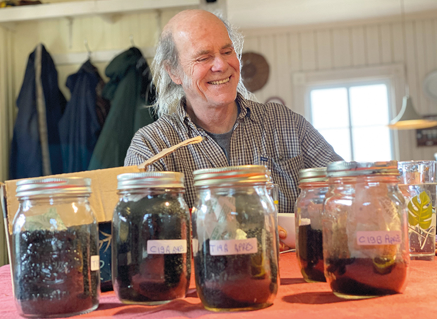 Selon le producteur Richard Favreau, la Val-aux-Vents est la seule échalote à pollinisation libre sur le marché, face à une offre dominée par les hybrides. Photo : Gracieuseté de la Ferme Val-aux-Vents