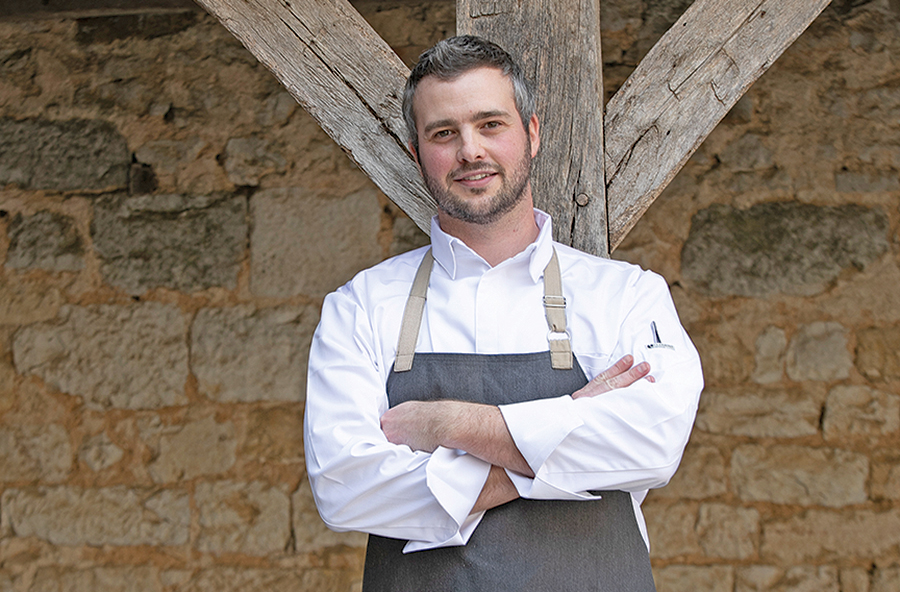 Olivier Langlois et son équipe sécurisent une grande partie de l’approvisionnement de base du restaurant pour l’année.