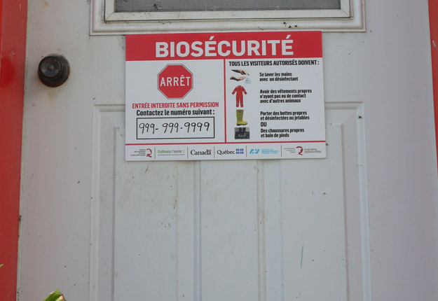 Le contrôle des visiteurs est l’une des bases d’un programme de biosécurité. Crédit photo : PBQ