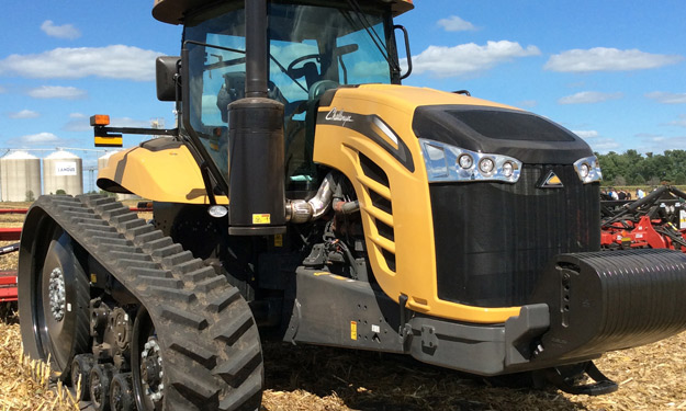 Les systèmes de chenilles sont installés sur des machines neuves, mais il est aussi possible de remplacer un système sur roues par un système sur chenilles. Il existe également des systèmes non motorisés qui peuvent être installés sur les équipements tirés par les tracteurs (trail track system). Crédit photo: Camso