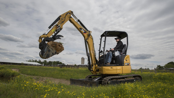 Mini-excavatrice-303