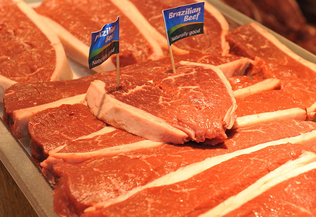 Le bœuf brésilien est de retour sur les marchés internationaux après un scandale lié à la vente de viande avariée. Crédit photo : ABIEC