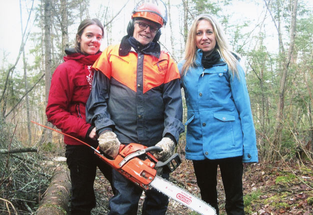 Pierre-Maurice Gagnon et ses deux filles, Sarah et Catherine. Photo : Gracieuseté Pierre-Maurice Gagnon