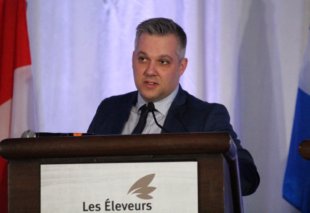 Pierre-Luc Leblanc, président des EVQ, estime que la fin de la gestion de l’offre n’est pas une garantie de plus bas prix pour les consommateurs canadiens. Crédit photo : Thierry Larivière
