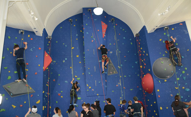 Eglise_escalade_1