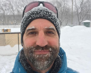 Grand amateur de plein air, Steven Guilbeault profite de l’environnement calme et paisible que lui offre l’hiver. Crédit photo : Gracieuseté de Steven Guilbeault