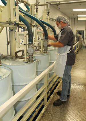 « Tout le sirop produit au Québec est classé et inspecté », certifie le directeur général de la Fédération, Simon Trépanier. Crédit photo: Archives/TCN