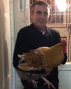 Le propriétaire de la Ferme de Cariphaël, Luc Beauchemin, cumule près de 20 ans d’expérience en tournage avec ses animaux. Crédit photo : Gracieuseté de Luc Beauchemin