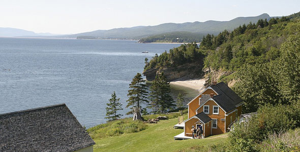 Témoin du passé, la maison Blanchette permet aux visiteurs du parc Forillon d’en apprendre plus sur le quotidien des expropriés de la pointe Forillon.