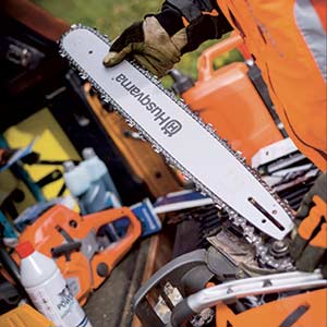 Le pignon d’entraînement devrait être changé toutes les quatre chaînes, recommande François Bourdoncle. Crédit photo : Husqvarna