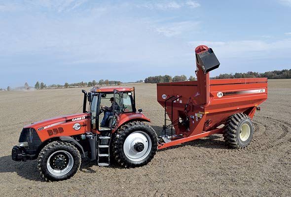 L’étroitesse des chariots est un critère très important pour le manufacturier J&M selon le spécialiste de produits chez Groupe Machinerie CH, Félicien Cardin.