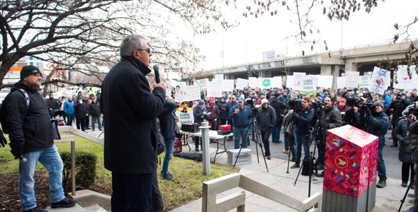 Marcel Groleau a dit que les agriculteurs sont utilisés dans ce conflit du Canadien National et que le gouvernement Trudeau devrait prendre ses responsabilités.