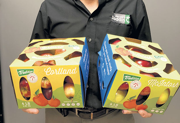 L’entrepreneur Pierre Jodoin se lance dans une nouvelle ère d’emballage des pommes au nom de la planète. Photo : Gracieuseté des Vergers Paul Jodoin