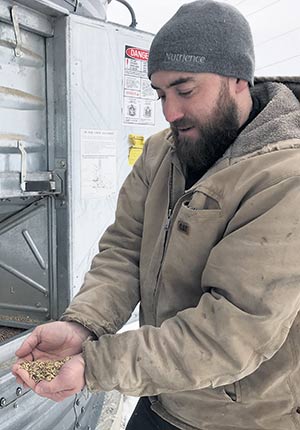 La production d’avoine vêtue et nue de Bruno Drouin est certifiée biologique par Écocert Canada.