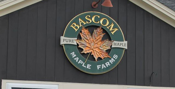 Les répercussions économiques de la pandémie couplée à l’arrêt des achats de sirop en avril par l’entreprise américaine Bascom Maple Farms créent une baisse du prix du sirop au Nouveau-Brunswick. Crédit : Bascom Maple Farms