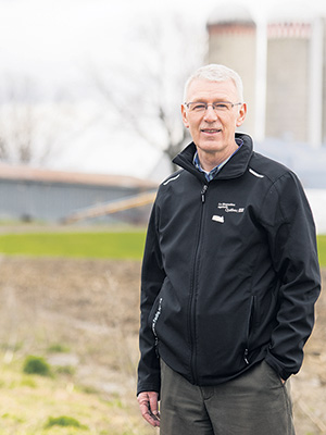 Ernest Desrosiers insiste sur le fait qu’il y a plusieurs variables à mettre dans l’équation. Photo : Martin Ménard / Archives TCN