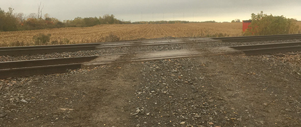 La compagnie de chemin de fer demande à Francois Derome de payer 350 $ par année s’il veut passer sur cette traverse pour accéder à sa terre. Crédit : Gracieuseté de Francois Derome