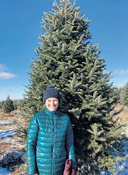 Émilie Turcotte-Côté mentionne que la hausse des prix des arbres de Noël est nécessaire en raison de la hausse des coûts de production. Photo : BL Christmas Trees