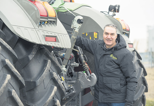 Guy Crépeau est entre autres président de Sollio & Grains Québec Agriculture coopérative. Photo : Martin Ménard/TCN