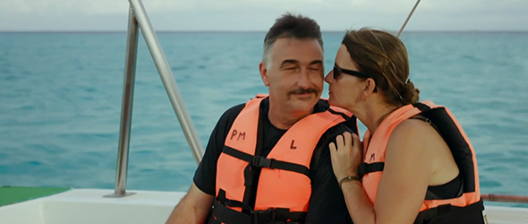 Rien de mieux qu’une petite promenade en mer pour se coller et passer du bon temps. Denis et Nancy prennent leur temps pour bâtir une relation solide.