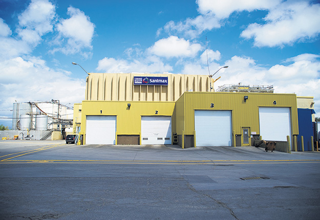 L’usine de Sanimax à Lévis, dans Chaudière-Appalaches, fait l’objet de nombreuses plaintes citoyennes en raison des odeurs qui s’en dégagent. Photo : Martin Ménard/Archives TCN
