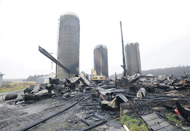 Au Québec, les pertes financières engendrées par les incendies dans des bâtiments à vocation agricole oscillent entre 30 et 40 M$ par année. Photo : Gracieuseté de Sylvain Mayer