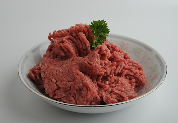 La viande hachée a été ajoutée à la liste des exemptions du nouveau règlement sur l’étiquetage nutritionnel sur le devant de l’emballage. Archives/TCN