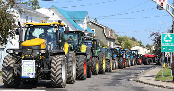 Une vingtaine de tracteurs ont participé au convoi.