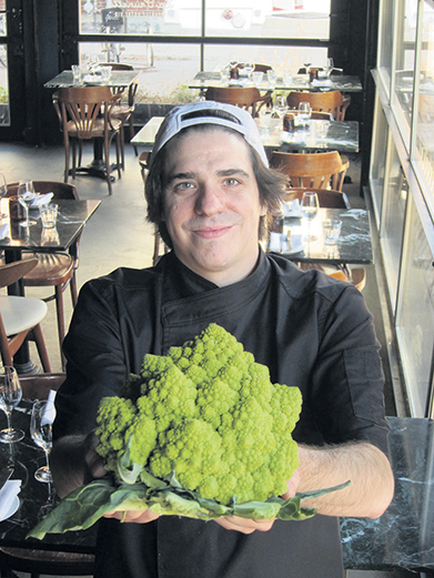 Le chef montréalais William Gauvin ne tarit pas d’éloges envers le chou romanesco. Ce légume occupe d’ailleurs une place de choix dans le menu d’automne du restaurant La Prunelle.