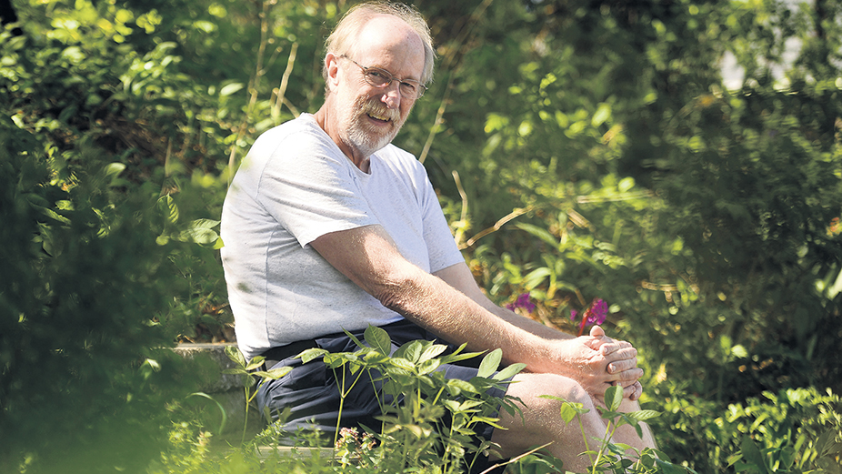 Décédé à l’âge de 68 ans, le « jardinier paresseux », comme il s’appelait lui-même, a laissé une œuvre colossale derrière lui, contribuant à démocratiser le jardinage auprès de plusieurs générations. Photo : Le Soleil, Yan Doublet