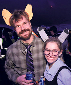 Marc-Antoine Jutras et Chloé Chénier, actuellement étudiants à l’ITAQ, se sont rencontrés dans le cadre de leurs études en gestion agricole. Photo : Thomas Dion