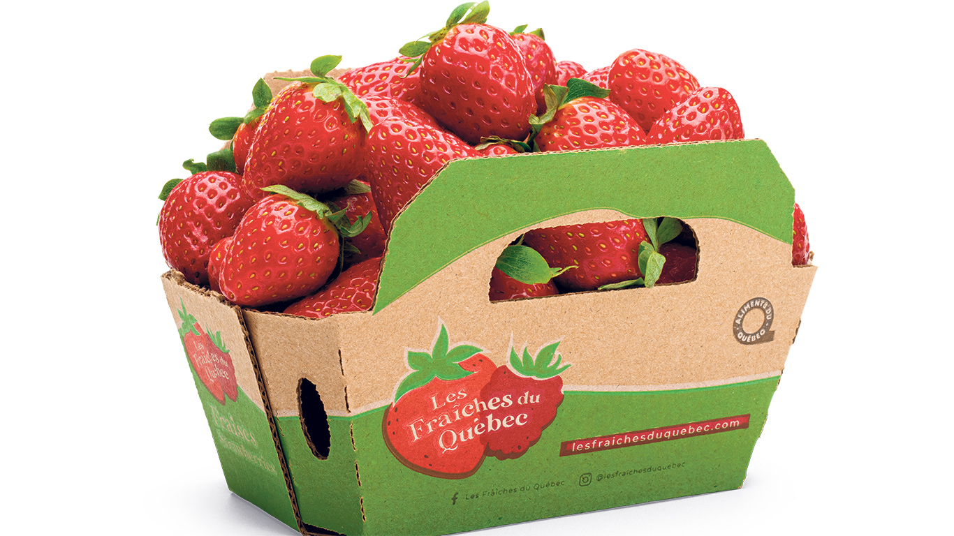 On retrouvera le nouveau panier de fraises et de framboises du Québec, dont l’image a été revampée, sur les étals dès cette saison.