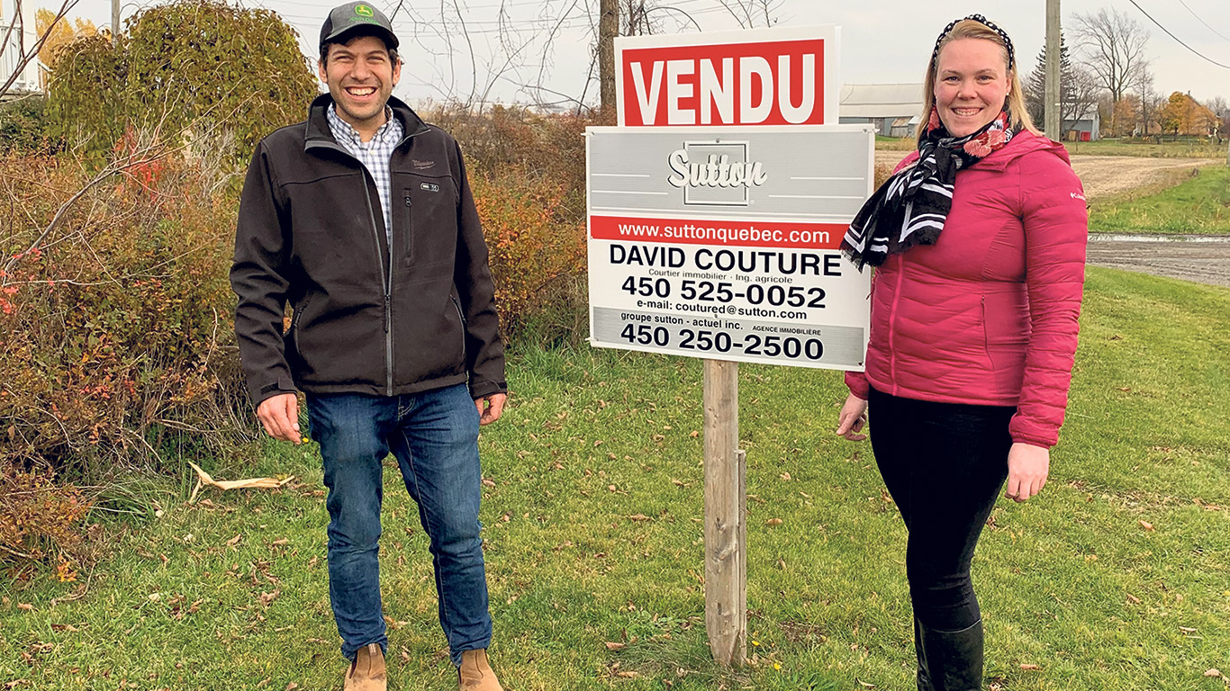Depuis 13 ans, David Couture et Sara de Grady ont vendu 800 fermes à des acheteurs sérieux.