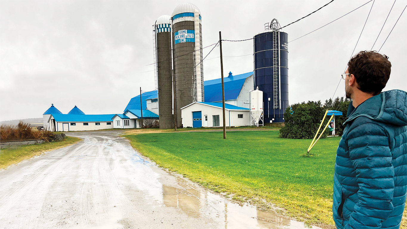 La MRC de La Mitis déplore qu’une entreprise laitière comme la Ferme Mékanie ait été achetée et démantelée par un investisseur venant d’une autre région. Photo : Martin Ménard/TCN