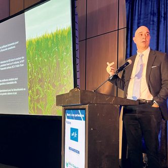 Douglas Dias, de Greenfield Global, anticipe une forte croissance de l’utilisation des biocarburants au Canada, notamment de l’éthanol à base de maïs. Photo : Martin Ménard/TCN