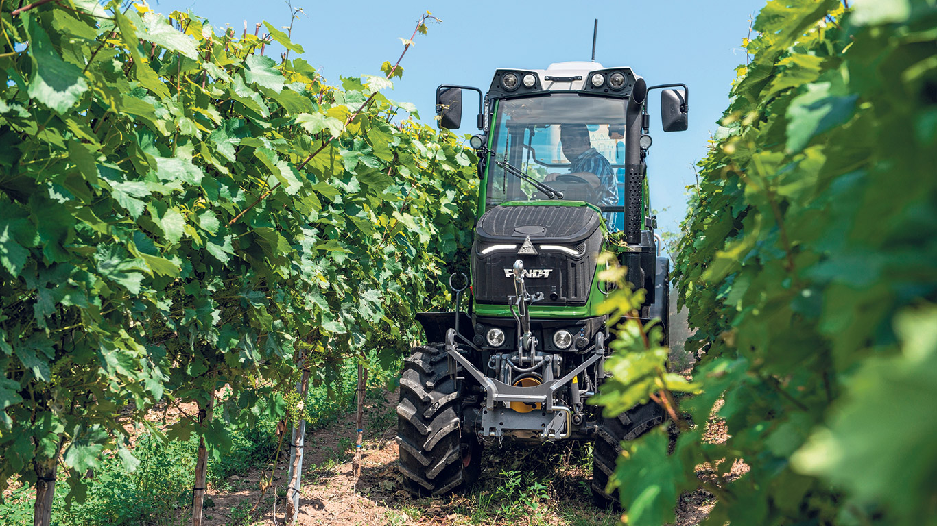 Les tracteurs de la série 200 conviennent très bien pour le travail dans la vigne. Photo : Gracieuseté de Fendt