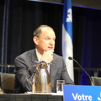 Le budget provincial 2024-2025, qui a été présenté le 12 mars, à Québec, a été qualifié d’« exigeant et responsable » en contexte économique « difficile » par le ministre des Finances, Eric Girard. Il affiche un déficit de 11 G$. Photo : Caroline Morneau/TCN
