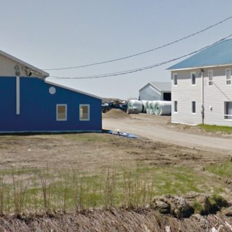 L’entreprise Les Pommes de terre du Témiscamingue est l’une des deux fermes que Québec Parmentier a acquises, en 2021, de Préval AG. Trois ans plus tard, elle est rachetée par le groupe appartenant à la famille Fontaine. Photo : Google Maps