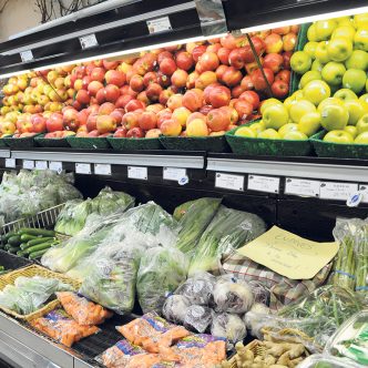 La consommation de fruits frais est en baisse, mais celle de légumes frais se maintient. Photo : Archives/TCN