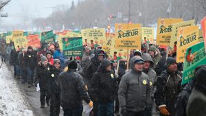À Québec, en décembre 2023 et en marge de son 99e congrès général, l’UPA a organisé une marche de solidarité pour la relève agricole et l’avenir de nos fermes. Photo : Archives UPA