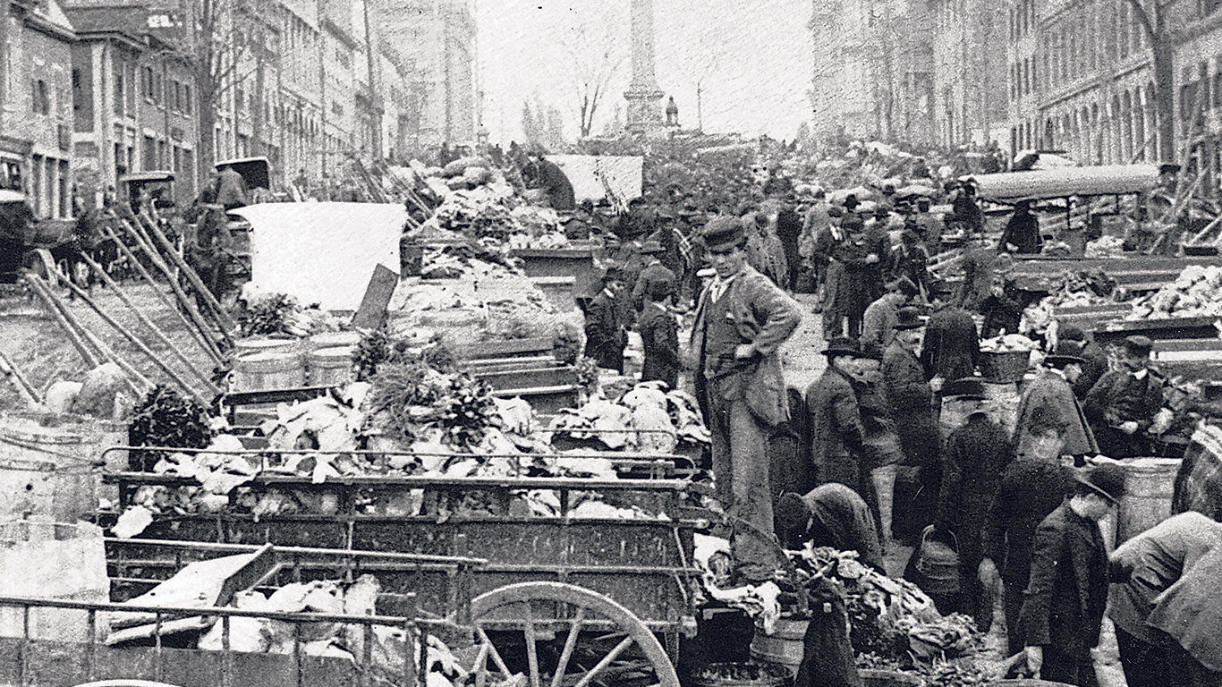 Le marché public sur la place Jacques-Cartier à Montréal au début du 20e siècle. Photo : Archives photographiques Notman – Musée McCord