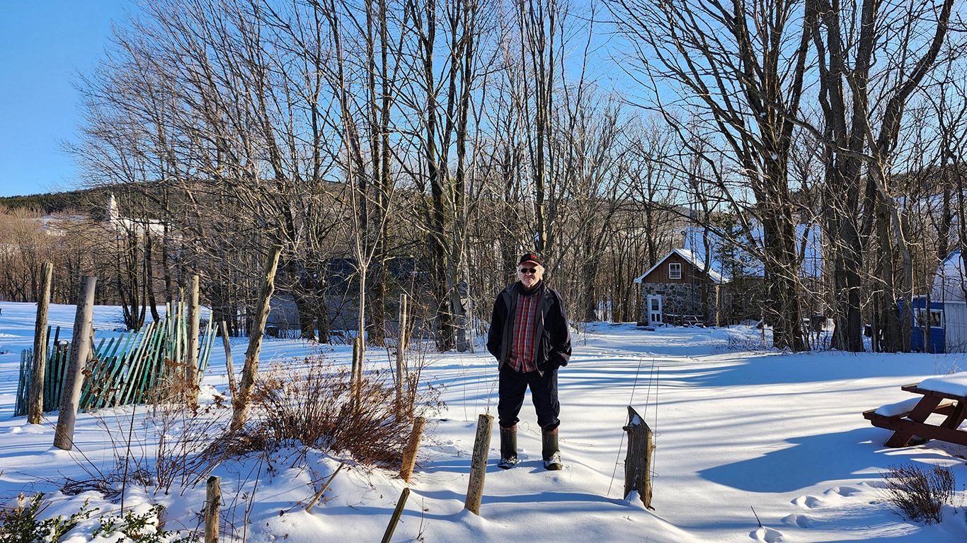 Réjean Gosselin pourra continuer à vivre dans sa résidence après la vente de sa terre agricole. Photo : Gracieuseté de Réjean Gosselin